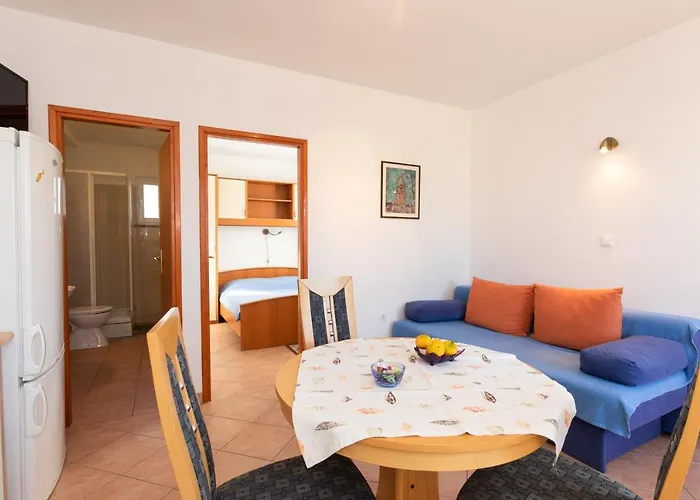 1-bedroom In Krk - Steps From The Beach! * كرك