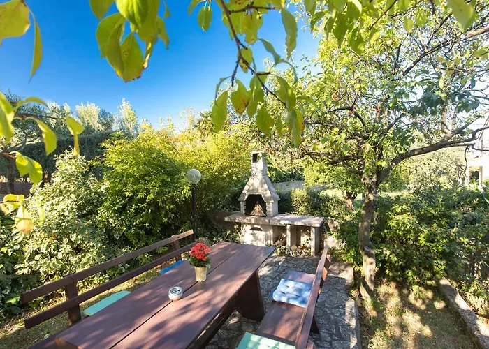 Appartement 1-bedroom In Krk - Steps From The Beach! *