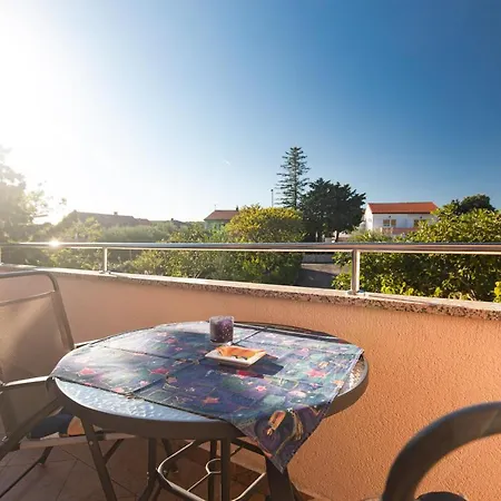 Appartamento 1-bedroom In Krk - Steps From The Beach! *
